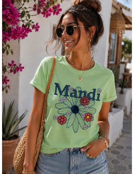 Camiseta Verde Mandi con Bordado Floral