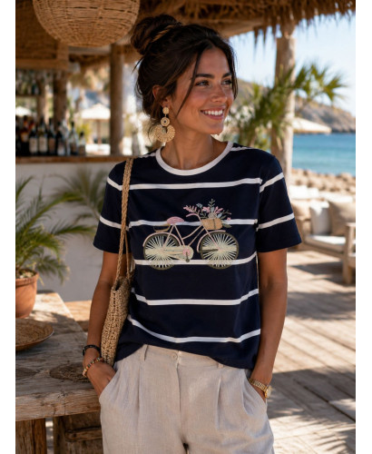Camiseta navy con bicicleta bordada en marino y blanco 2