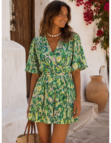 Vestido corto verde estampado con escote en...
