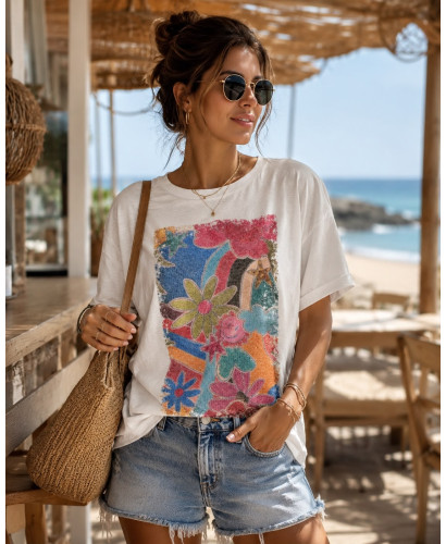 Camiseta Blanca con Detalle de Lentejuelas y Flores 🌺 2
