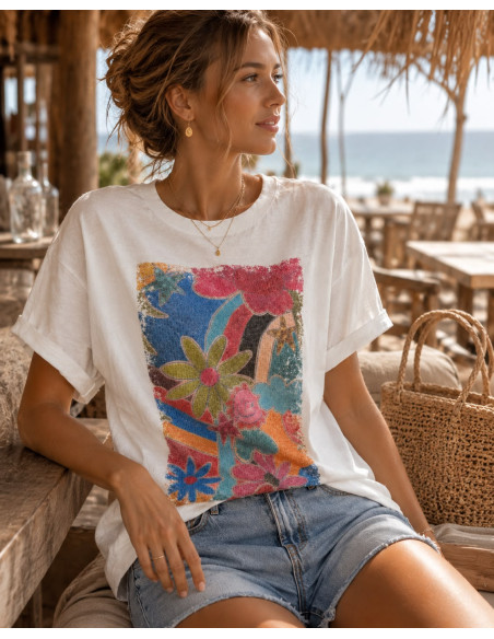 Camiseta Blanca con Detalle de Lentejuelas y Flores 🌺