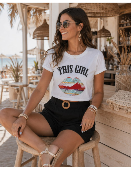 Camiseta corta labios lentejuelas