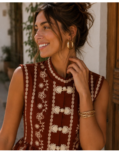 Blusa de lino marrón con dibujo en crudo