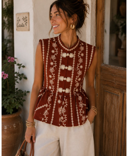 Blusa de lino marrón con dibujo en crudo