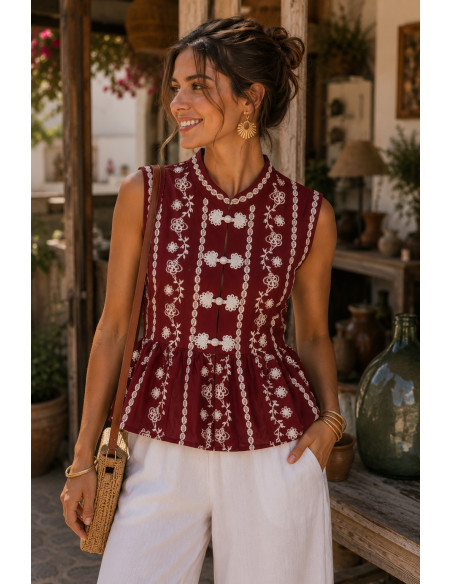 Blusa de lino granate con dibujo en blanco