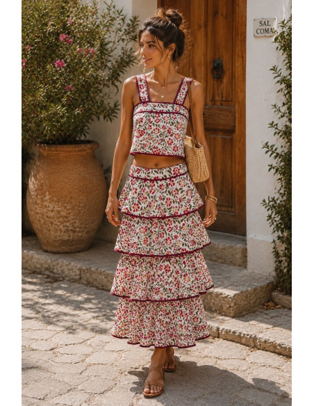 Conjunto de dos piezas con falda de volantes y top estampado floral