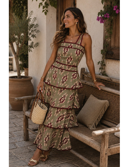 Conjunto de dos piezas con falda de volantes y top estampado verde