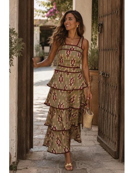 Conjunto de dos piezas con falda de volantes y top estampado verde