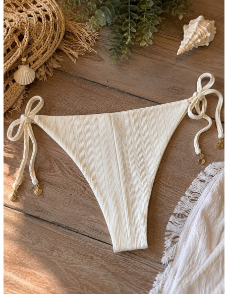 Braga de bikini brasileña cruda con textura y lazos laterales