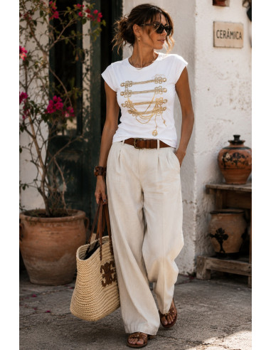 Camiseta blanca con Botones Dorados y Cordón...