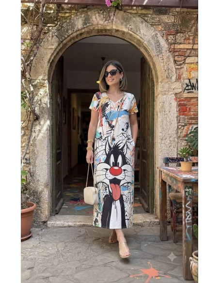 Vestido Largo con Estampado Artístico de Personaje y Graffiti