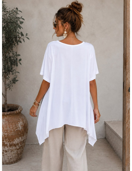 Camiseta blanca evasé con picos