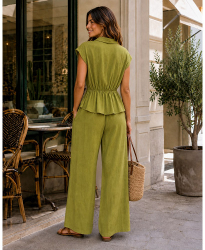 Conjunto Verde de Camisa con Lazada y Pantalón 2