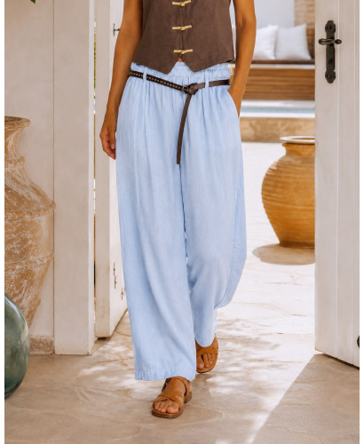 Pantalón de Lino celeste con Cinturón de Tachas y Bolsillos