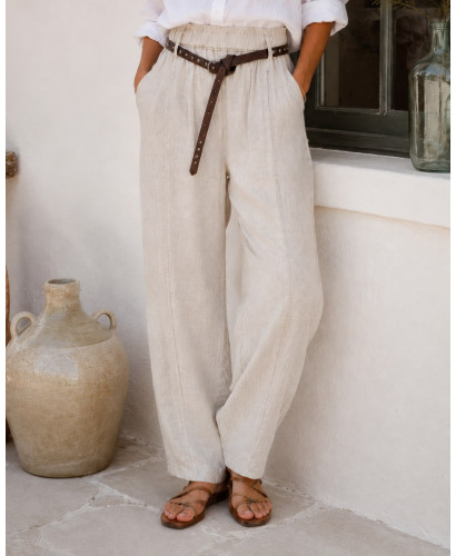 Pantalón de Lino crudo con Cinturón de Tachas y Bolsillos 2