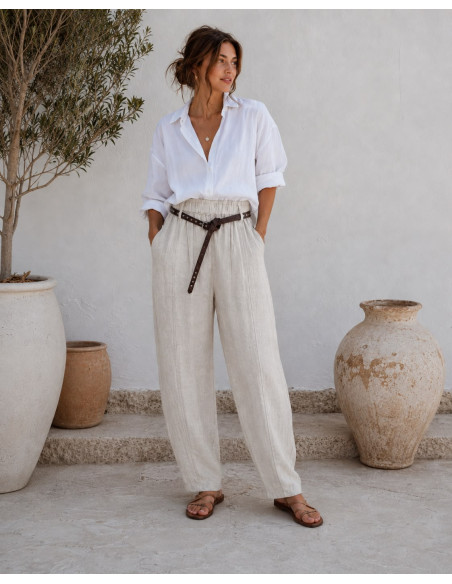 Pantalón de Lino crudo con Cinturón de Tachas y Bolsillos