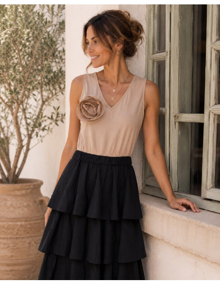 Vestido Combinado Crudo y Negro con Volantes