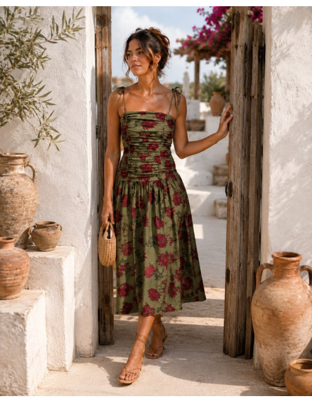 Vestido Verde Drapeado con Estampado Granate y Nido de Abeja