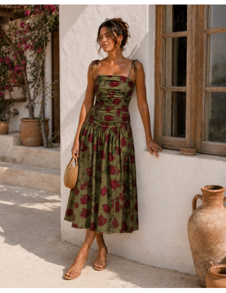 Vestido Verde Drapeado con Estampado Granate y Nido de Abeja