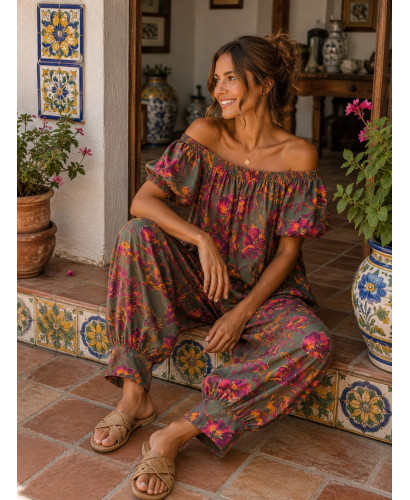 Mono verde Floral con Pantalón Bombacho y Bolsillos