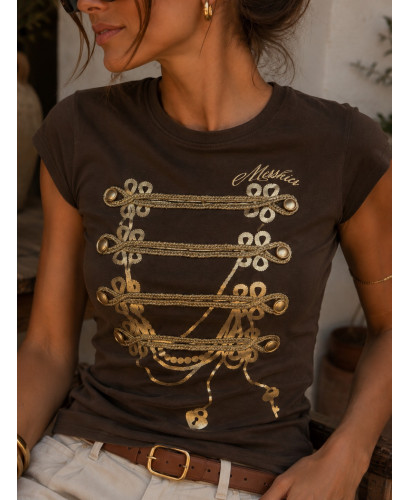 Camiseta chocolate con Botones Dorados y Cordón Estilo... 2