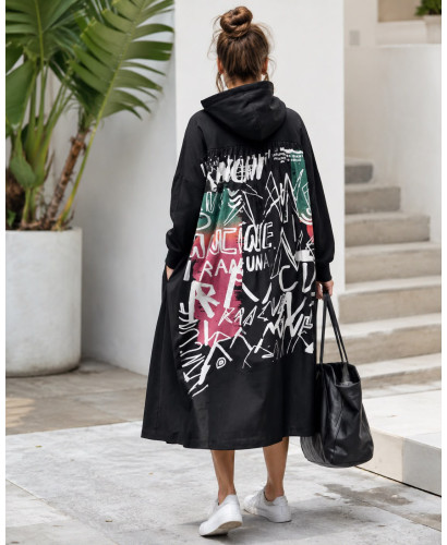Vestido combinado con capucha y dibujo de graffiti en la...