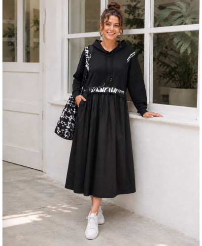 Vestido combinado con capucha y dibujo de graffiti en la... 2
