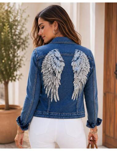 Cazadora Vaquera con Alas de Lentejuelas Plateadas