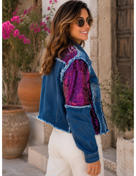 Chaqueta Vaquera con Lentejuelas Rosas y Acabado Desflecado