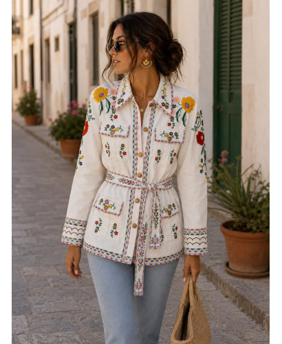 Cazadora Vaquera Blanca Bordada con Cinturón 2