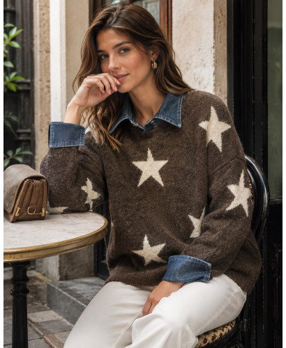 Suéter Marrón Chocolate con Estrellas y Detalles Denim