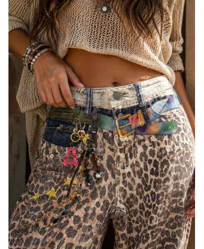Pantalón Animal Print de Pata Recta con Detalles Decorativos 2