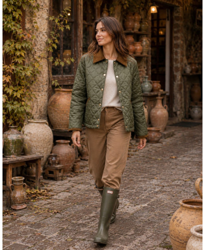 Chaqueta Acolchada Fina con Detalles en Micropana