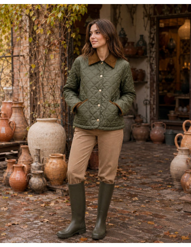 Chaqueta Acolchada Fina con Detalles en Micropana