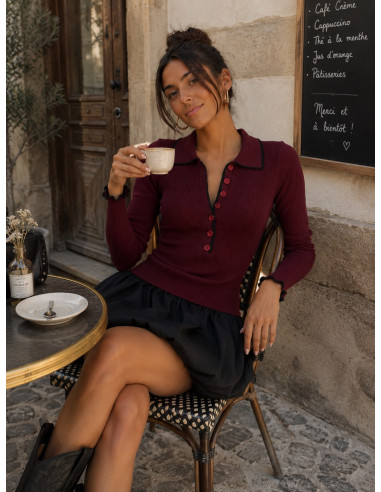 Vestido corto granate con volante negro