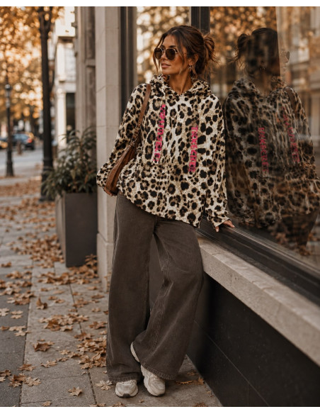 Sudadera print con capucha y detalles en fucsia
