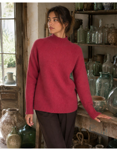 Suéter rosa de baby alpaca con cuello tortuga