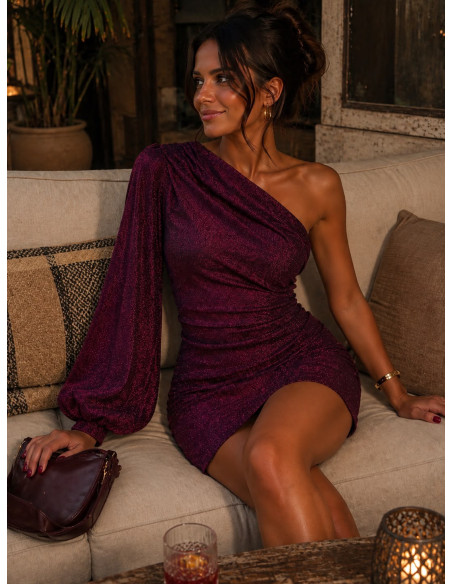Vestido asimétrico burdeos-rosa  con manga abullonada y brillo