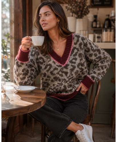 Suéter Animal Print con Escote de Pico y Detalles Granate 2