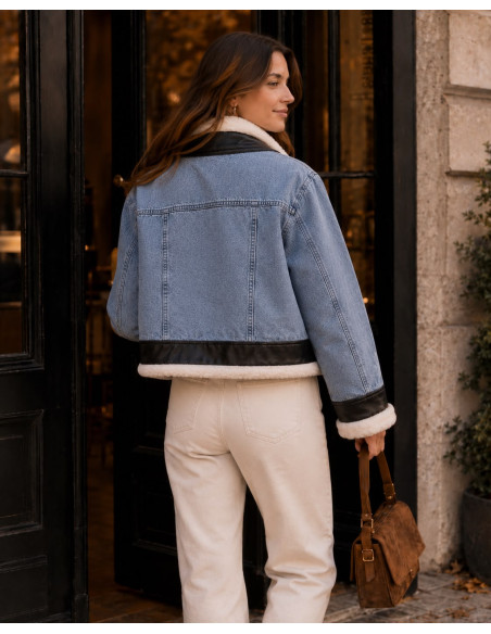 Chaqueta vaquera con pelo suave y detalles en efecto piel negra