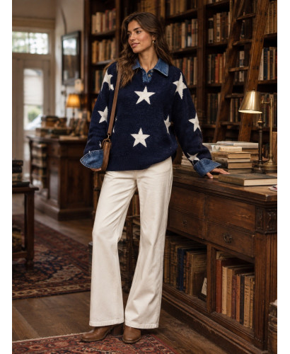 Suéter Azul con Estrellas y Detalles Denim