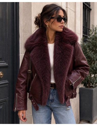 Biker efecto piel en granate con pelo...
