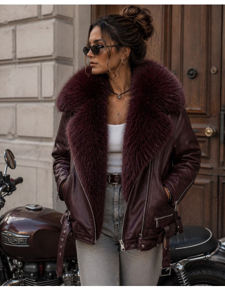 Biker efecto piel en granate con pelo desmontable y suave interior