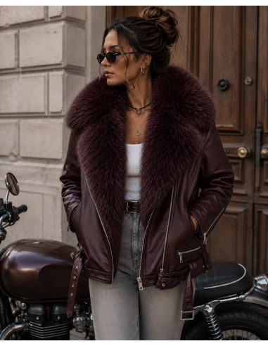 Biker efecto piel en granate con pelo...
