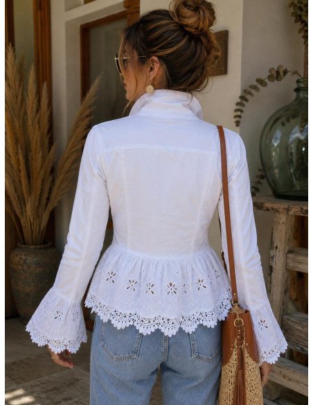 🤍 Cazadora Vaquera Blanca con Volantes y Botones Joya