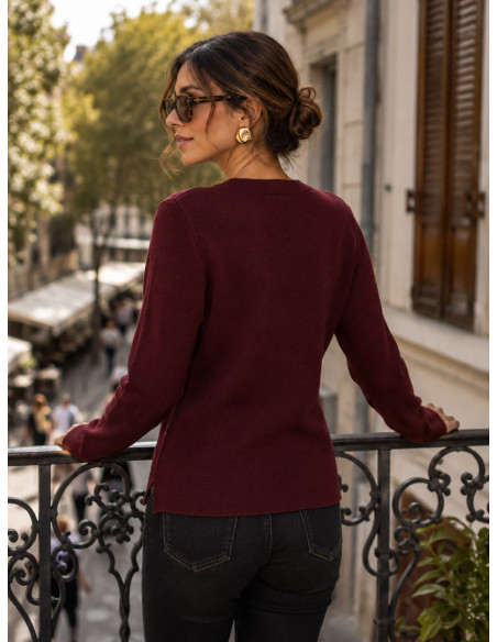 Chaqueta de punto joya en granate con abalorios y botones combinados