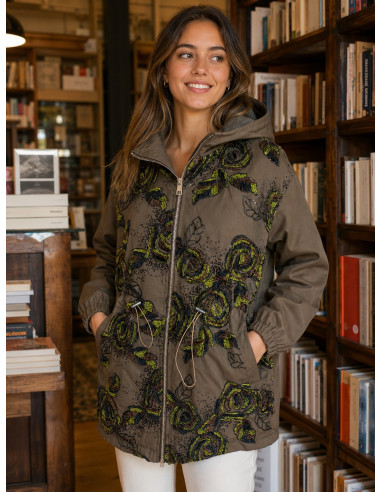 Parka Verde Kaki Bordada con Lentejuelas y Capucha