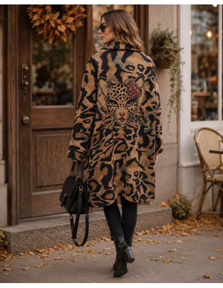 Abrigo de antelina con estampado animal y bolsillos