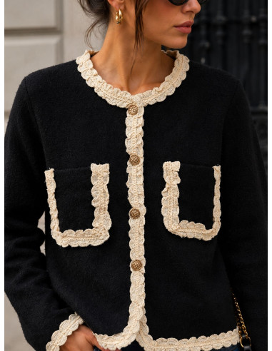 Chaqueta de punto negra con detalles de...