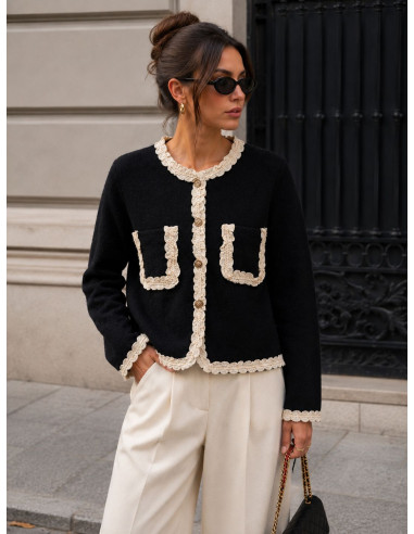Chaqueta de punto negra con detalles de...